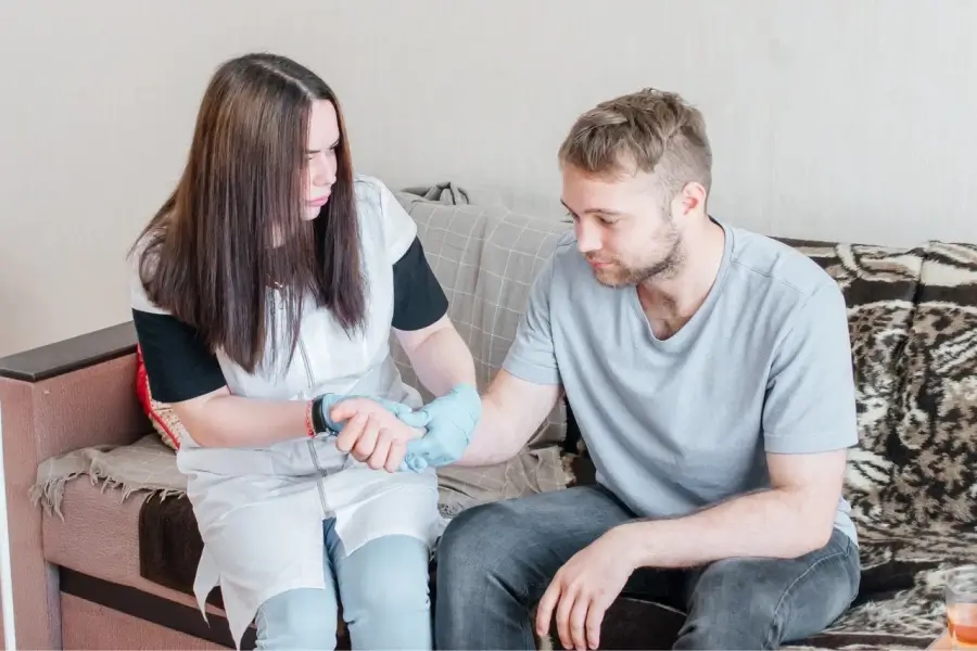 Нарколог на дом в Саках: быстро, недорого